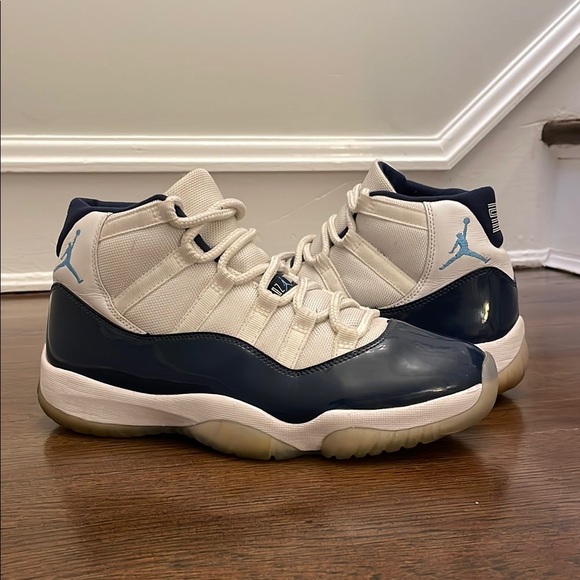 Air Jordan 11 Retro Sneakers Win like 82 main image 4